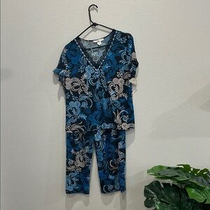 Blue and Black Floral Capri Pajama Set